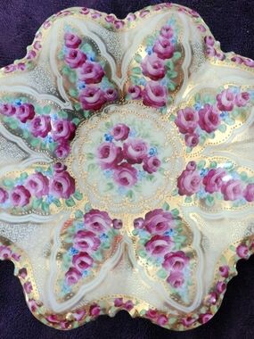 Stunning Antique 10" Nippon Era Hand-Painted Scalloped Serving Bowl - Pristine G